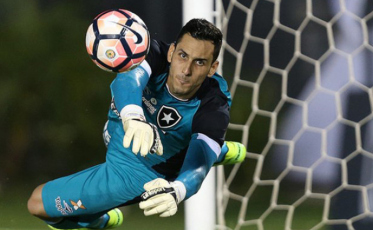 Gatito Fernández manda recado para fã de Siderópolis