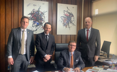 30º aniversário do Gemellaggio: embaixador da Itália no Brasil recebe convite para as comemorações