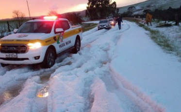 Granizo forte volta a surpreender em Santa Catarina