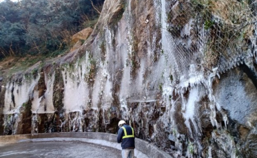 Congelamento da pista fecha tráfego na Serra do Rio do Rastro