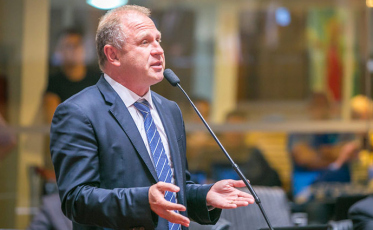 “Temos que fazer de Santa Catarina um país dentro de outro”