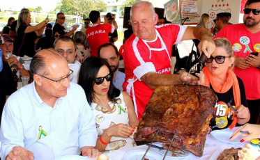 Alckmin foi recebido por autoridades e participou do Costelaço em Içara