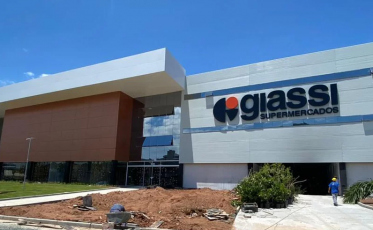 Giassi inaugura nova loja em Itajaí 