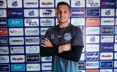 Caravaggio anuncia contratação do goleiro Bruno Quadros