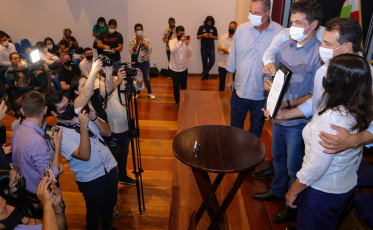 Governador Carlos Moisés anuncia 