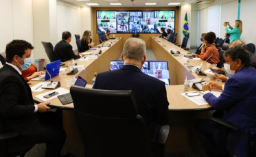 Governadores debatem aceleração na entrega de vacinas com o ministro da Saúde