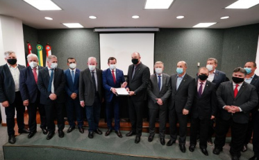 Governo protocola projeto do 