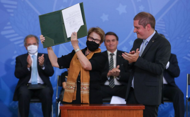 Governo revoga normas trabalhistas e apresenta eSocial simplificado