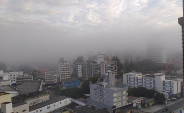 Apesar da cerração, terça-feira deve ser com sol em Criciúma e região