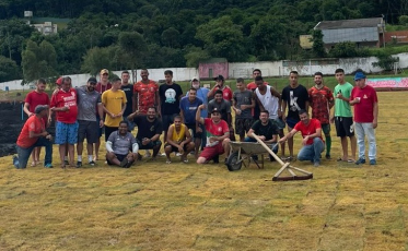 Presidente, técnico, jogadores e torcedores no mutirão do Próspera (VÍDEO)
