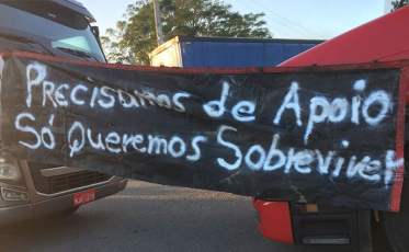 Seis das oito rodovias federais em SC recebem manifestações