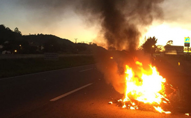 Manifestações de caminhoneiros e agricultores ganham maior adesão