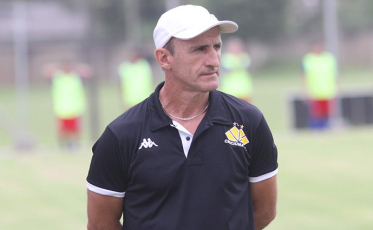 Interino Grizzo volta a comandar o Criciúma após dois jogos em 2017