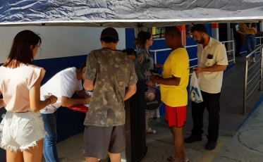 Rádio Som Maior e Supermercado Angeloni realizam ação no Rincão