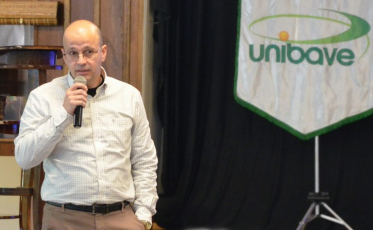 Referência em medicina veterinária: reitor da Unibave fala sobre a instituição no Nomes & Marcas