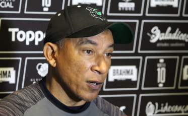 Chapecoense demite Hemerson Maria