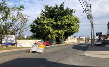 Tráfego da Rua Henrique Lage volta ao normal nesta quarta-feira