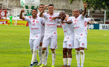 Hercílio goleia o Figueirense e lidera o Catarinense