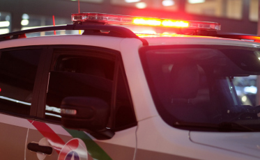 Homem é preso após agredir jovem com garrafa de vidro no Centro de Criciúma