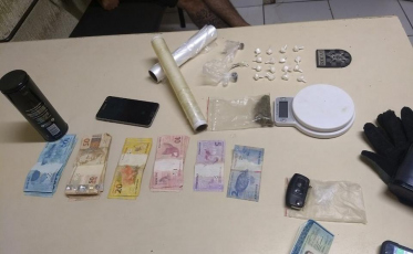 PM prende homem com drogas na cueca