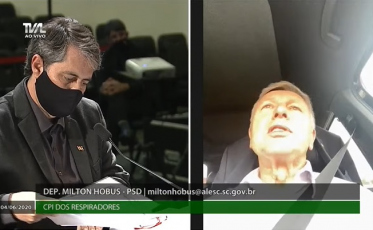 Deputado faz pergunta em CPI enquanto dirige no trânsito? (VÍDEO)