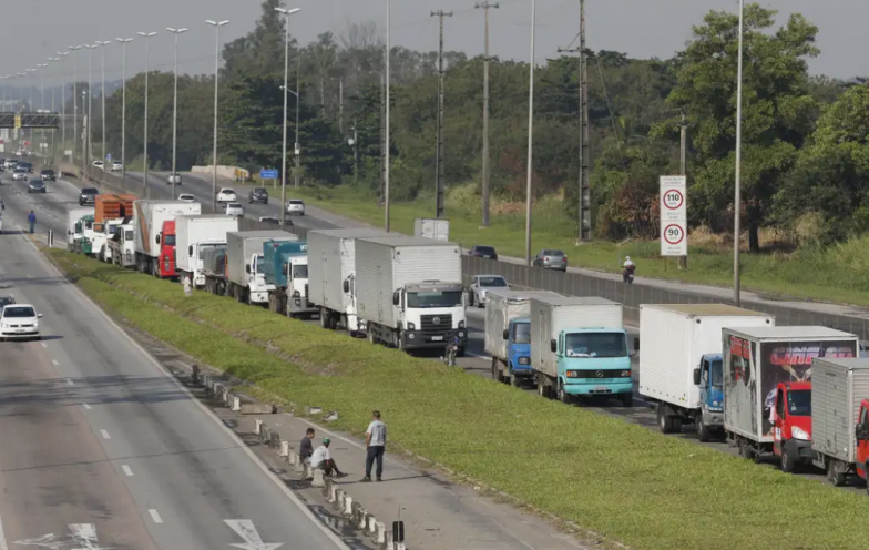 Lei garante frete mínimo no transporte de cargas; saiba o que muda