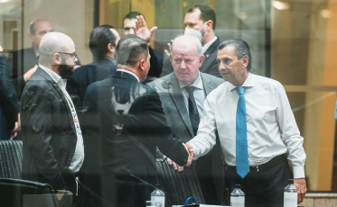 Após forte polêmica segue para o plenário redução do ICMS para o leite, farinha, bares e restaurantes