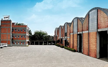 Indústria tem crescimento surpreendente e abre contratações após plano de demissão