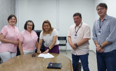 Governo de Içara e Rede Feminina celebram termo de cessão de uso