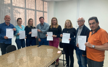 Governo de Içara renova convênio para tratamento de dependentes químicos