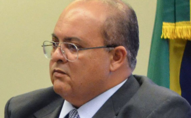 Moraes afasta governador do Distrito Federal por 90 dias