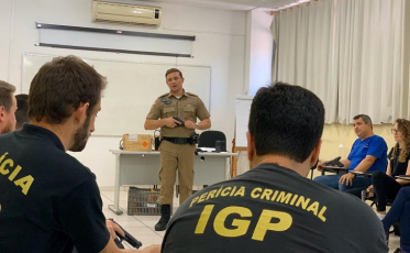 Servidores do IGP recebem instrução para habilitação de armas de fogo 