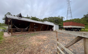 Operação que desvendou esquema de R$ 7 milhões em drogas cumpre mandados no Sul de SC