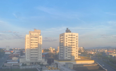 Fim de semana com sol no sábado e chuva no domingo em SC