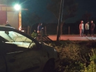 Motorista sai da pista, bate em poste e atinge muro em Capivari de Baixo