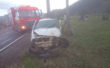 Imaruí: motorista fica gravemente ferido em acidente envolvendo três carros