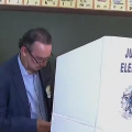Augusto Cury é mais um dos presidenciáveis a votar