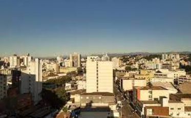 Sábado de sol e temperatura próxima aos 30°C