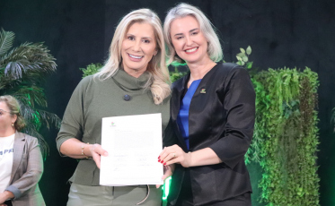 Vice-reitora assume atribuições da reitoria da Unesc 