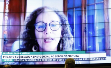 Câmara aprova ajuda emergencial de R$ 3 bilhões para o setor cultural