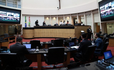 Roesler cancela sessão do impeachment na segunda