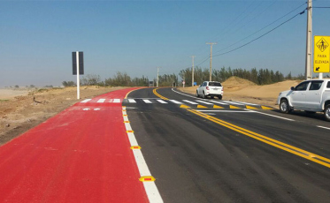 Pavimentação asfáltica que dá acesso ao Farol de Santa Marta esta sendo inaugurada hoje