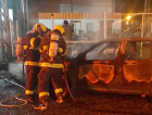 Carro é consumido por incêndio em Cocal do Sul