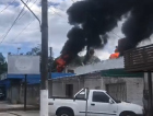 Incêndio atinge contêiner em frente ao 28°GAC