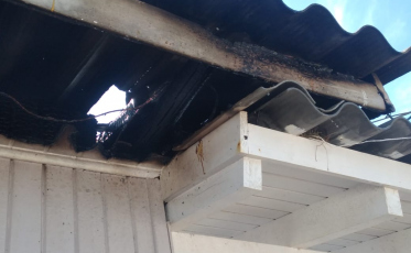 Incêndio atinge residência em Balneário Arroio do Silva