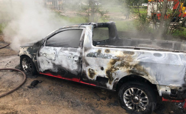 Incêndio em veículo abandonado é registrado em Araranguá
