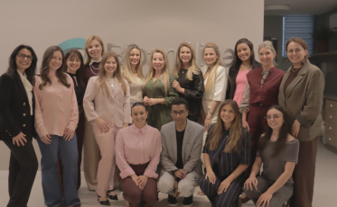 Laboratório Bioanálises promove encontro com empresárias e destaca saúde feminina em Criciúma