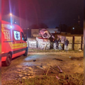 Motorista fica ferido após carro capotar e sair da pista na SC-108, em Cocal do Sul