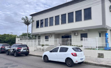 Câmara de Laguna promete transparência e colaboração com investigação que afastou presidente