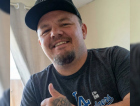 Motociclista que morreu após bater em retroescavadeira na Via Rápida é identificado